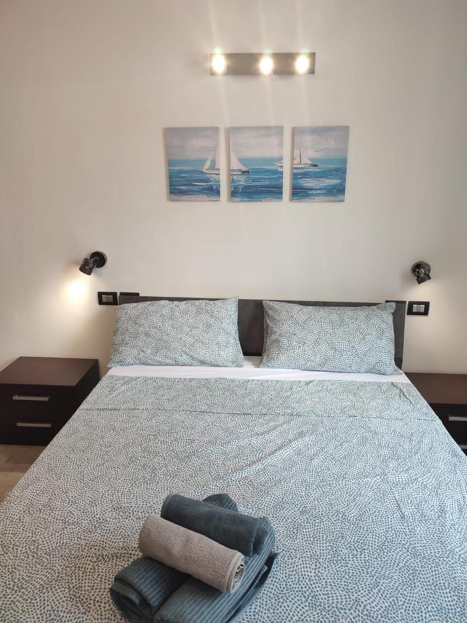 Azzurro Adriatico In Genova Est Apartment ภายนอก รูปภาพ